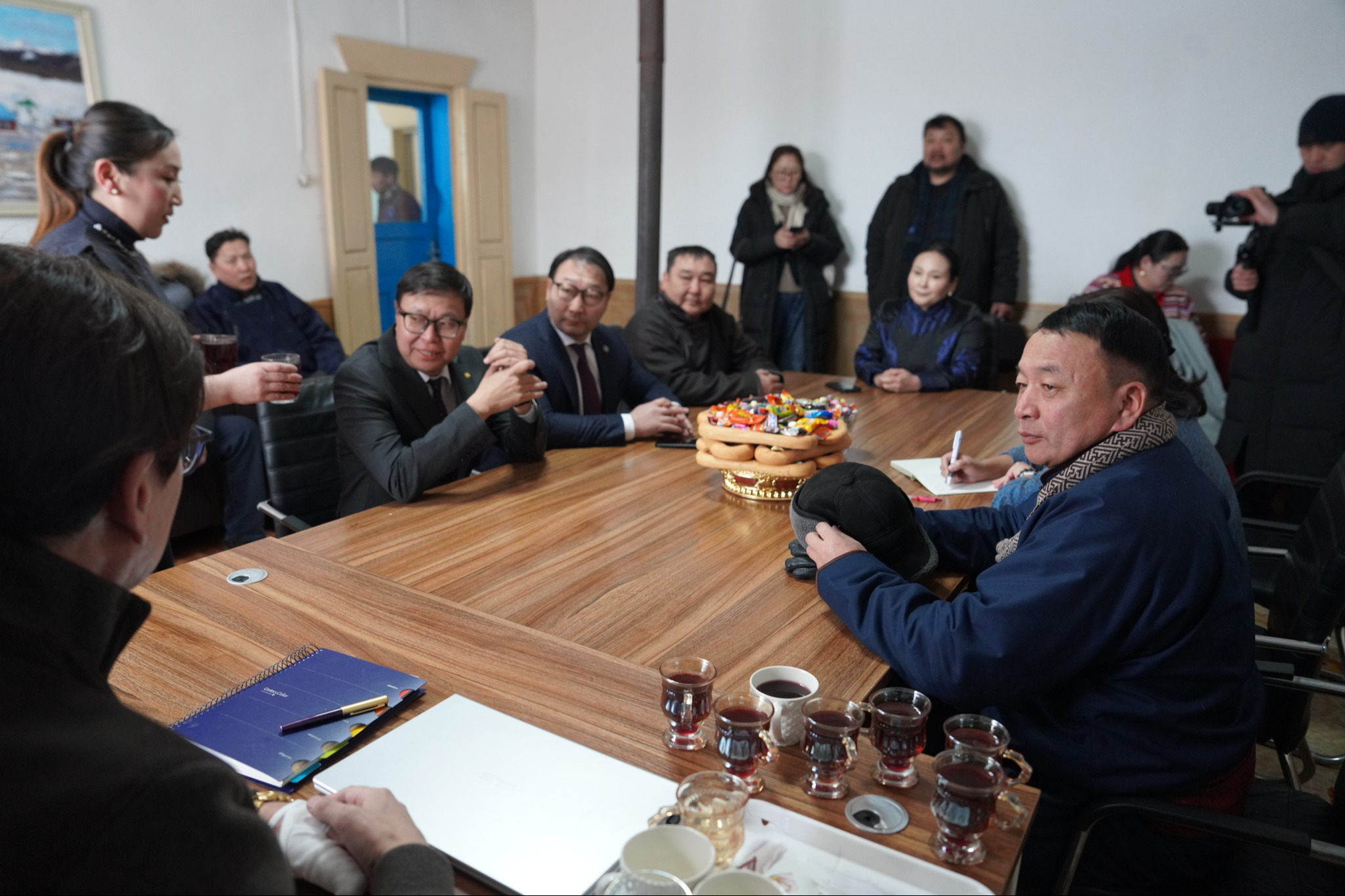 ЗУРГААН ЖИЛ ГАЦСАН РЭНЧИНЛХҮМБЭ СУМЫН СУРГУУЛИЙН БАРИЛГЫГ ДУУСГАХ САНХҮҮЖИЛТИЙГ АХБ-ААС ХӨНГӨЛӨЛТТЭЙ ЗЭЭЛЭЭР ШИЙДВЭРЛЭЛЭЭ